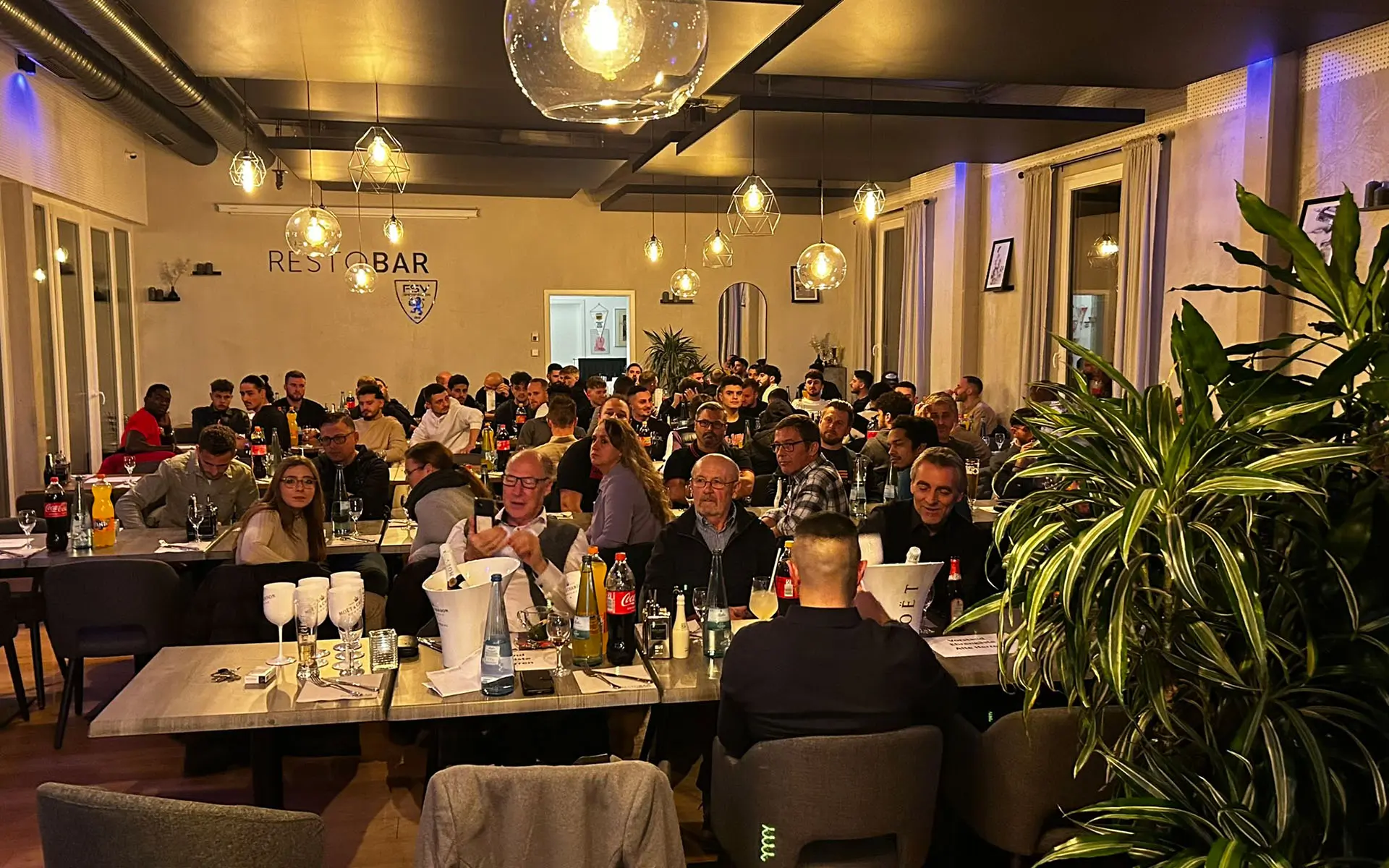 Weihnachtsfeier 2023 1920x1200